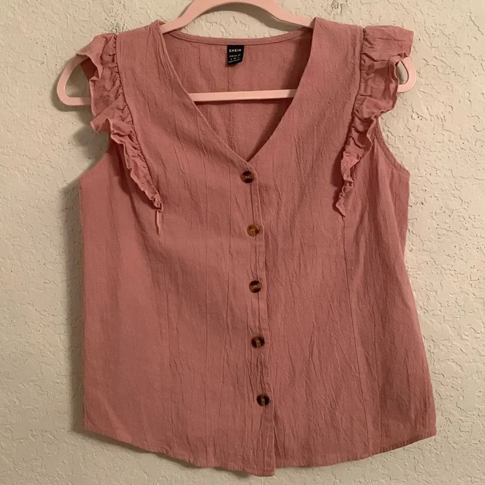 Shein Cotton V-Neck Ruffle Sleeveless TopโDusty Pink SizeโS